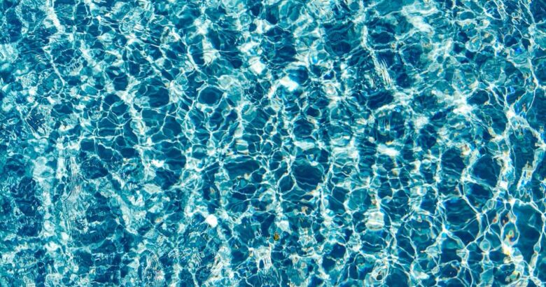 Quanto cloro a chuva realmente consome numa piscina descoberta
